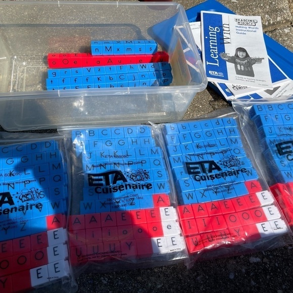 Reading Rods Making Words Kit - Picture 1 of 7